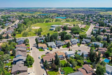 Lakeridge, Kanada 'nın Saskatchewan eyaletinin Saskatoon eyaletinin güneydoğusunda yer alan bir yerleşim yeridir. Neredeyse tüm sakinleri düşük yoğunluklu, tek kişilik evlerde yaşıyor.. 