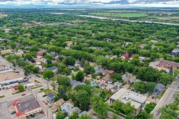 Skyward Glimpse City Park Saskatoon Highlighting Its Vibrant Blend Urban — Stock Photo, Image