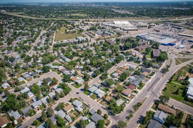 Saskatchewan, Kanada 'daki Saskatchewan Konfederasyon Parkı Güney Saskatchewan Nehri' nin batısında yer almaktadır..