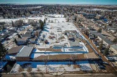 Massey Place, Saskatoon, 1960 'larda Archibald McDonald Park' ın etrafında kurulmuş bir semt. Çeşitli eğlence olanakları ve ticari bölgelere kolay erişim sunuyor.