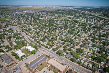 Massey Place, Saskatoon, 1960 'larda Archibald McDonald Park' ın etrafında kurulmuş bir semt. Çeşitli eğlence olanakları ve ticari bölgelere kolay erişim sunuyor.