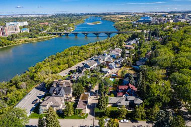 Saskatoon 'un Nutana mahallesinin havadan görünüşü. 3 Eylül 2020