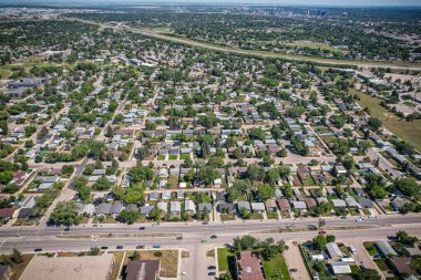 Massey Place, Saskatoon, 1960 'larda Archibald McDonald Park' ın etrafında kurulmuş bir semt. Çeşitli eğlence olanakları ve ticari bölgelere kolay erişim sunuyor.