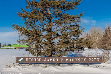 Piskopos James P. Mahoney Park Saskatoon 'un Lawson Heights mahallesinde yer almaktadır..