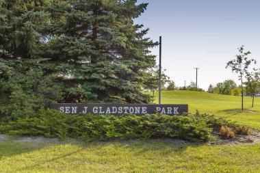 Senatör J. Gladstone Park, Saskatoon 'un Westview mahallesinde yer almaktadır..