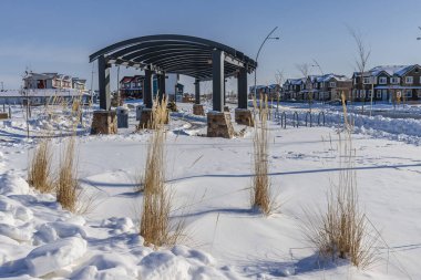 Evergreen Meydanı Saskatoon 'un Evergreen Mahallesi' nde yer almaktadır..