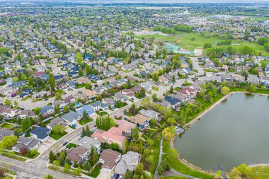 Arbor Creek 'in Çarpıcı Hava Manzarası, Saskatoon Şehir Güzelliği Perspektifi