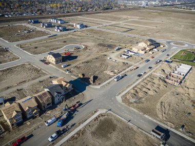 Willowgrove, Saskatoon 'a insansız hava aracı ateş ederek yerleşim yerinin güzelliğini, modern sokaklarını ve hareketli kamu alanlarını vurguluyor..