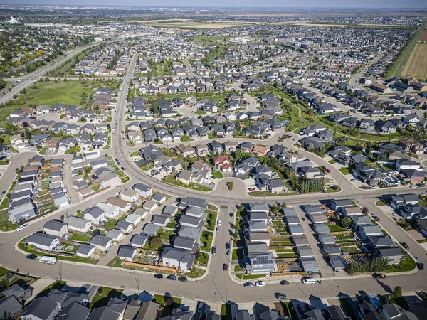 Drone Disparó Sobre Willowgrove Saskatoon Destacando Belleza Residencial Calles Modernas —  Fotos de Stock