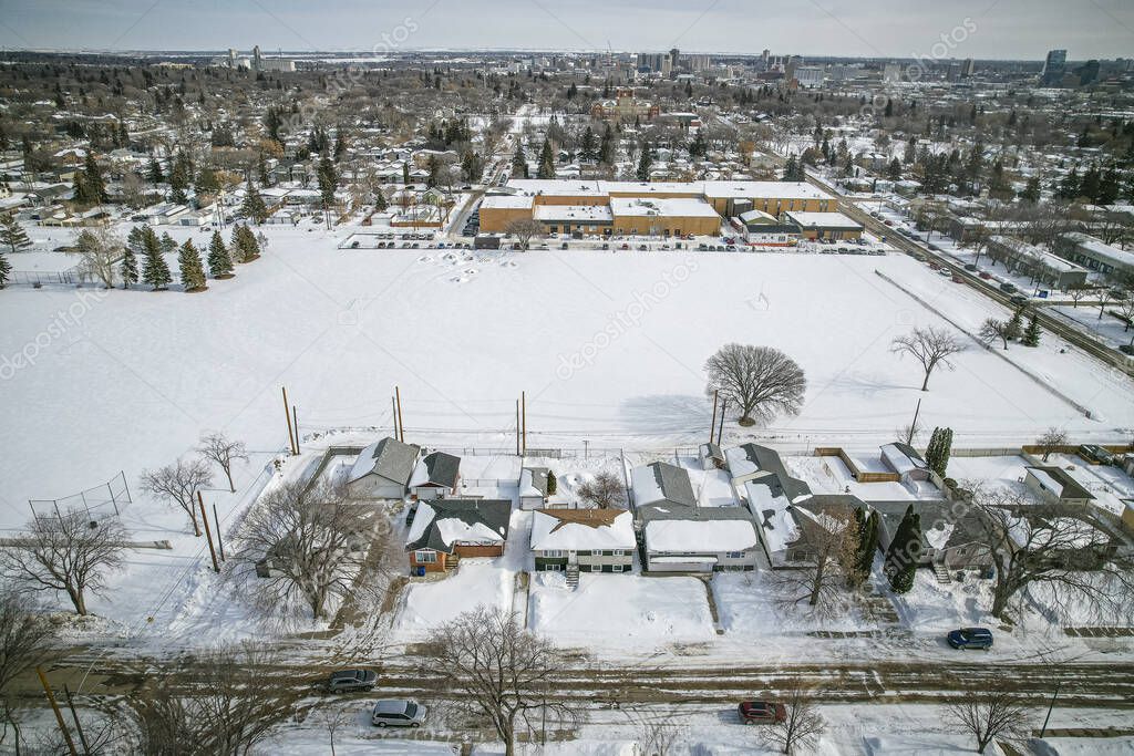 Drone imagen que captura el carácter único de Westmount, Saskatoon, con