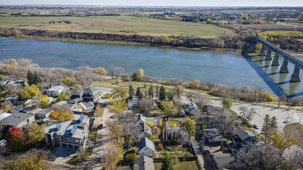 Drohnenbild Das Den North Park Saskatoon Mit Seinen Gemütlichen Wohngebieten — Stockfoto