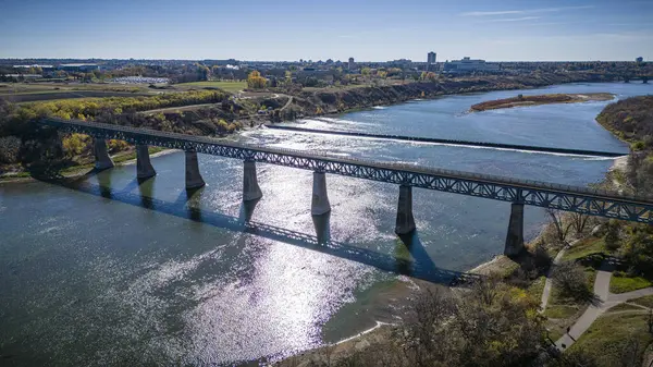 Drone Imagen Destacando North Park Saskatoon Con Sus Acogedoras Zonas Imagen de stock
