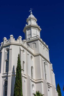 Aziz George Utah Tapınağı (eski adıyla Aziz George Tapınağı), İsa 'nın Son Gün Azizleri Kilisesi tarafından tamamlanan ve halen Kilise üyeleri tarafından aktif olarak kullanılan en eski tapınaktır..