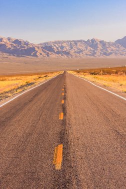 Nevada çöl Otoban batısında st. george, nevada.