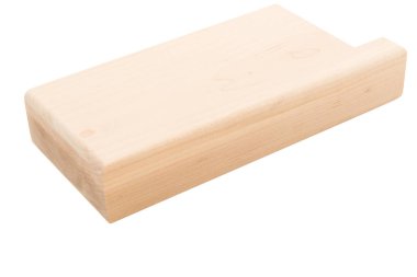Yuvarlak kenarlı tahta blok. Blok beyazdır ve doğal bir tahılı vardır. Düz ve yuvarlak bir kenar oluşturmak için kesilip şekillendirilmiş bir tahta parçasıdır.