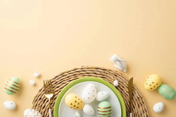 Easter Celebration Concept Top View Photo Plates Colorful Easter Eggs — Stock Photo, Image