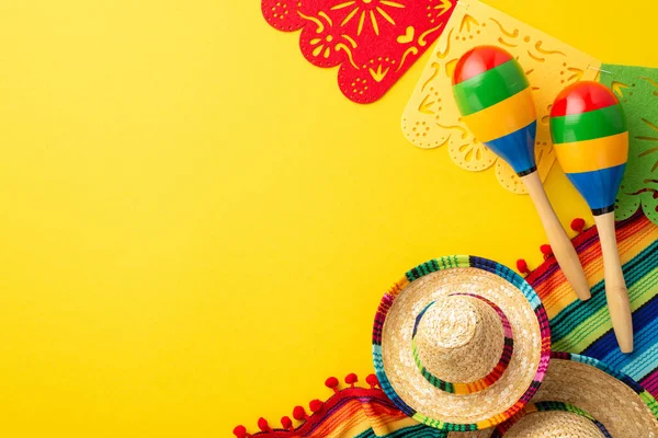 Koncepcja Cinco Mayo Widok Góry Zdjęcie Tradycyjnego Nakrycia Głowy Sombrero — Zdjęcie stockowe