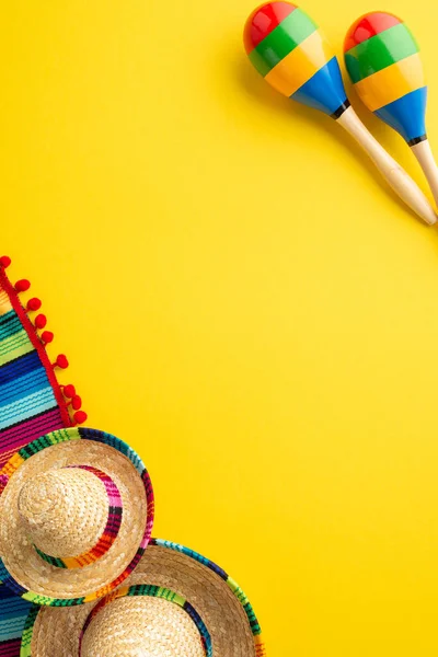 Cinco Mayo Konceptet Ovanifrån Vertikal Bild Mexikanska Traditionella Hattar Sombrero — Stockfoto