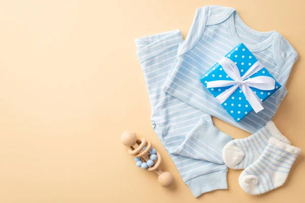 Concepto Baby Shower Foto Vista Superior Caja Regalo Azul Sobre — Foto de Stock