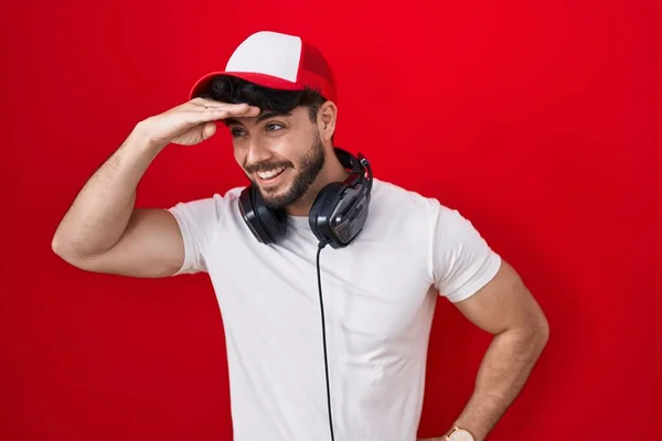 Hispanic Man Beard Wearing Gamer Hat Headphones Very Happy Smiling — Stock Photo, Image