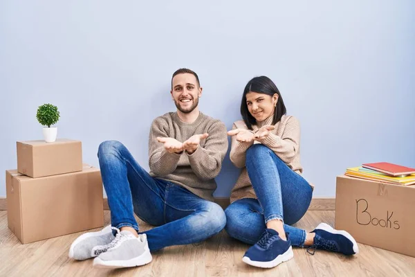 Young Couple Moving New Home Smiling Hands Palms Together Receiving — Stock Photo, Image