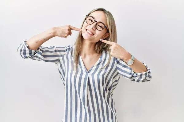 Asian Young Woman Wearing Casual Clothes Glasses Smiling Cheerful Showing — ストック写真