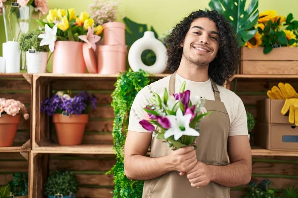 Young Latin Man Florist Holding Bouquet Flowers Flower Shop — Stock Photo, Image