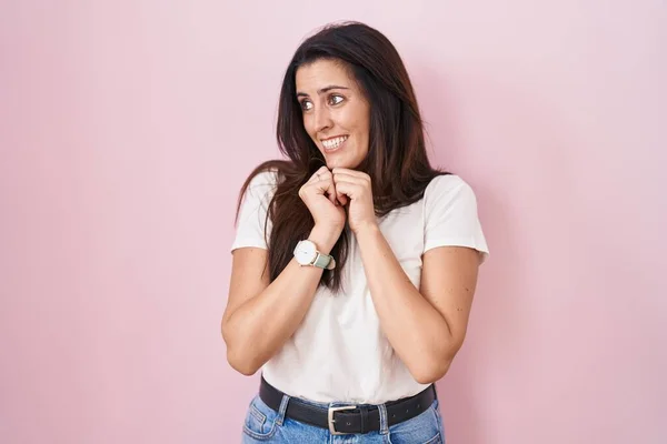 Young Brunette Woman Standing Pink Background Laughing Nervous Excited Hands — ストック写真