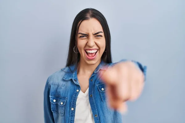 Hispanic Woman Standing Blue Background Pointing Displeased Frustrated Camera Angry — Stock Photo, Image