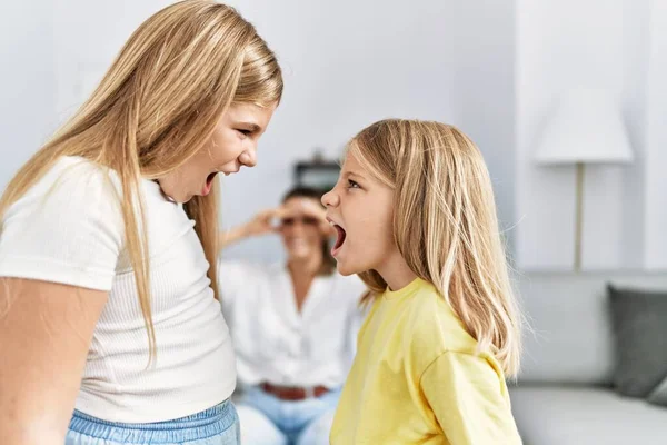 Mother Daughters Screaming Fighting Sisters Problem Home — Stock Photo, Image