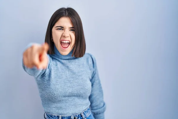 Young Hispanic Woman Standing Blue Background Pointing Displeased Frustrated Camera — Photo