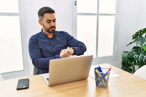 Young Hispanic Man Beard Working Office Laptop Checking Time Wrist — Stock Photo, Image