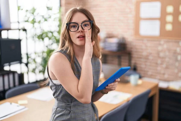 Caucasian Woman Working Office Wearing Glasses Hand Mouth Telling Secret — 图库照片