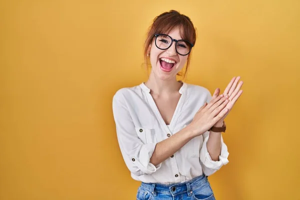 Young Beautiful Woman Wearing Casual Shirt Yellow Background Clapping Applauding — Stock Photo, Image