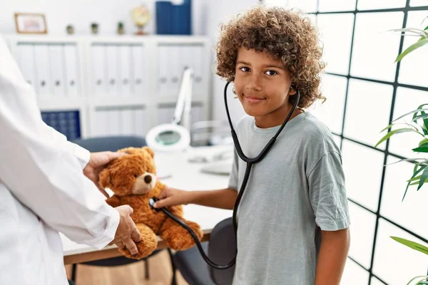 Mother Son Wearing Doctor Uniform Auscultating Teddy Bear Clinic — Stock Photo, Image