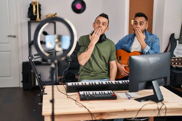 Two Men Playing Classic Guitar Music Studio Recording Song Covering — Stock Photo, Image