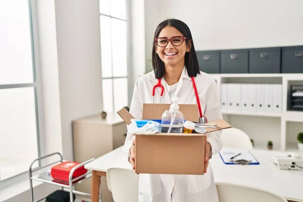 Young Hispanic Doctor Woman Holding Box Medical Items Smiling Laughing — Stock Photo, Image