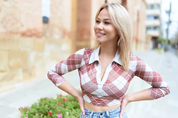 Young Blonde Woman Smiling Confident Standing Street — Stock Photo, Image