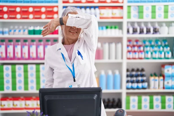 Middle Age Woman Tattoos Working Pharmacy Drugstore Covering Eyes Arm — Stock Photo, Image