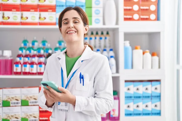 Mujer Joven Farmacia — Foto de Stock