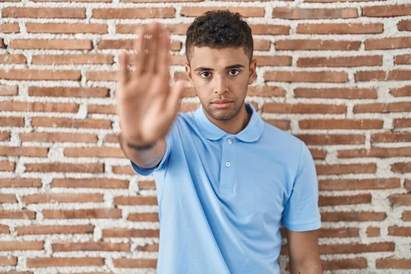 Brazilian Young Man Standing Brick Wall Doing Stop Sing Palm — Stock Photo, Image