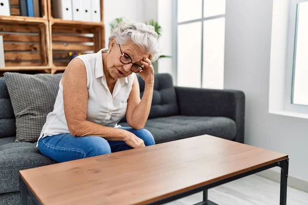 Senior Grey Haired Woman Patient Depressed Psychology Center — Stock Photo, Image