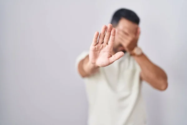 Hispanic Man Beard Standing Isolated Background Covering Eyes Hands Doing — Fotografia de Stock