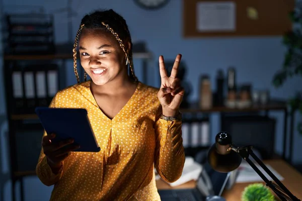 African American Woman Braids Working Office Night Tablet Smiling Looking — Photo