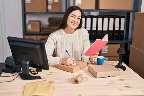 Young Woman Ecommerce Business Worker Writing Package Office — Stockfoto