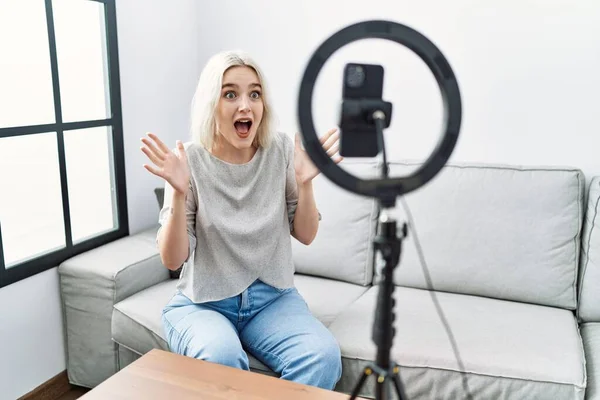 Young Caucasian Woman Recording Vlog Tutorial Smartphone Home Celebrating Crazy — Stock Photo, Image