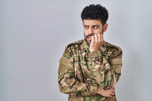 Arab Man Wearing Camouflage Army Uniform Looking Stressed Nervous Hands — Stock Photo, Image