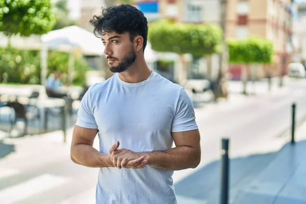 Young Hispanic Man Relaxed Expression Standing Street — Stock Photo, Image