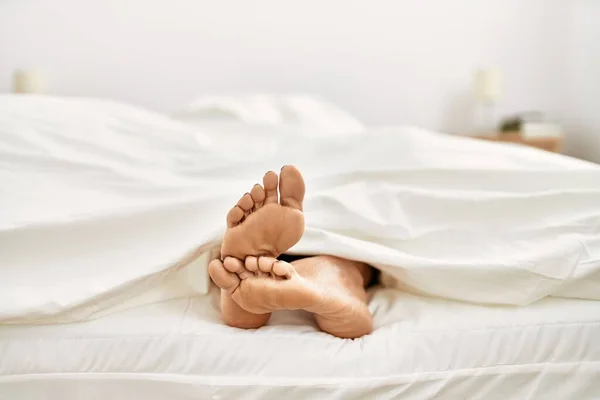 Middle Age Hispanic Woman Sleeping Bedroom — Stock Photo, Image