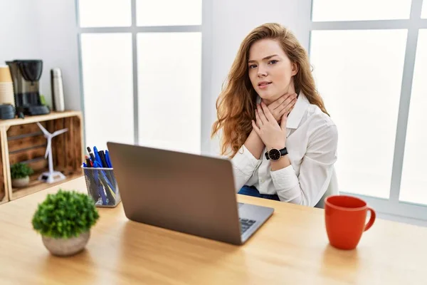 Young Caucasian Woman Working Office Using Computer Laptop Shouting Suffocate — Stock Photo, Image